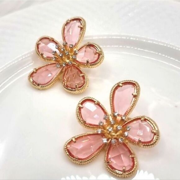 New 18k ANTHROPOLOGIE FLORAL TAPESTRY crystal glass flower earrings - Picture 9 of 11